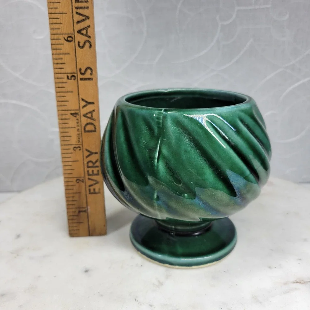 VTG Hull Pottery USA F86 Swirl Pedestal Planter Vase Green Mid Century Modern